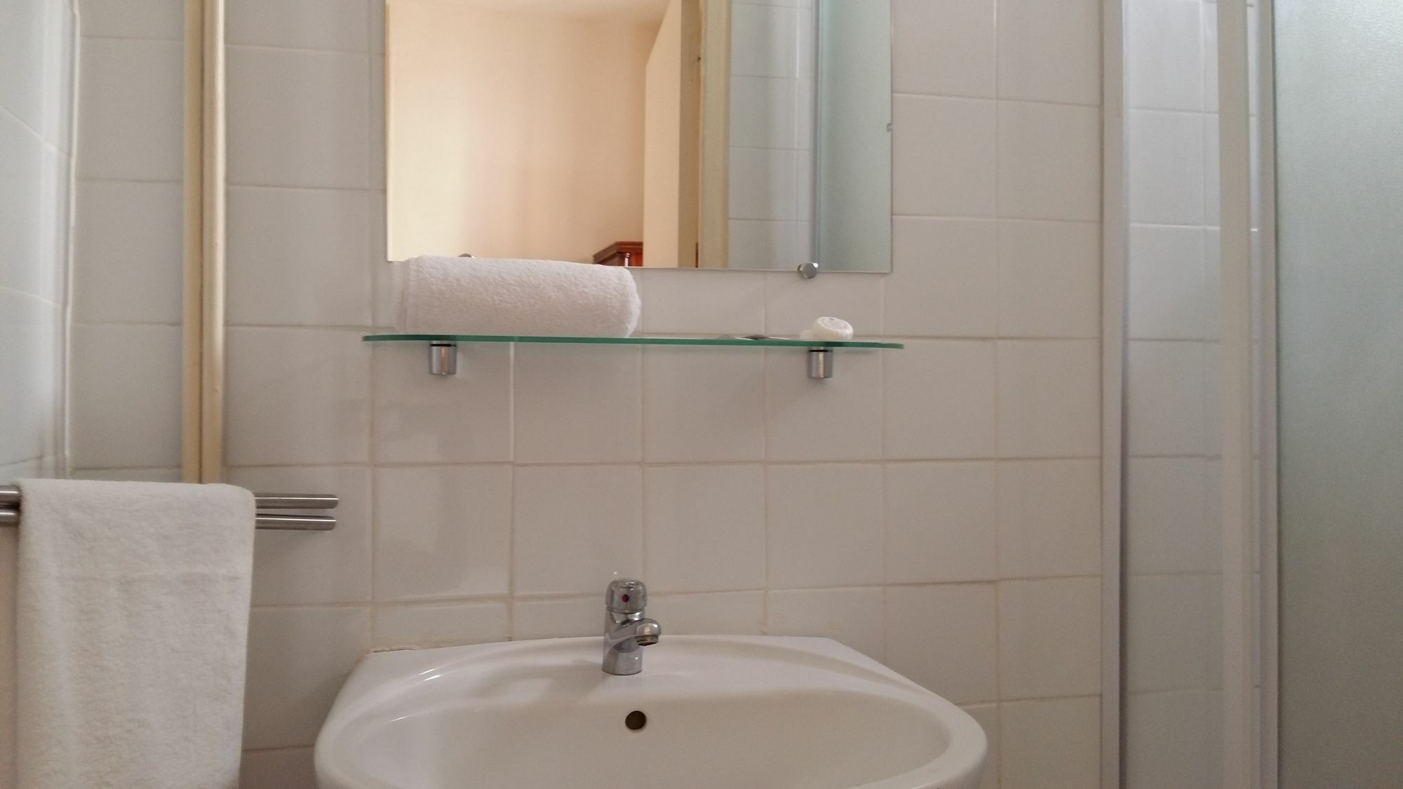 Hotel Du Metro Parigi Esterno foto
